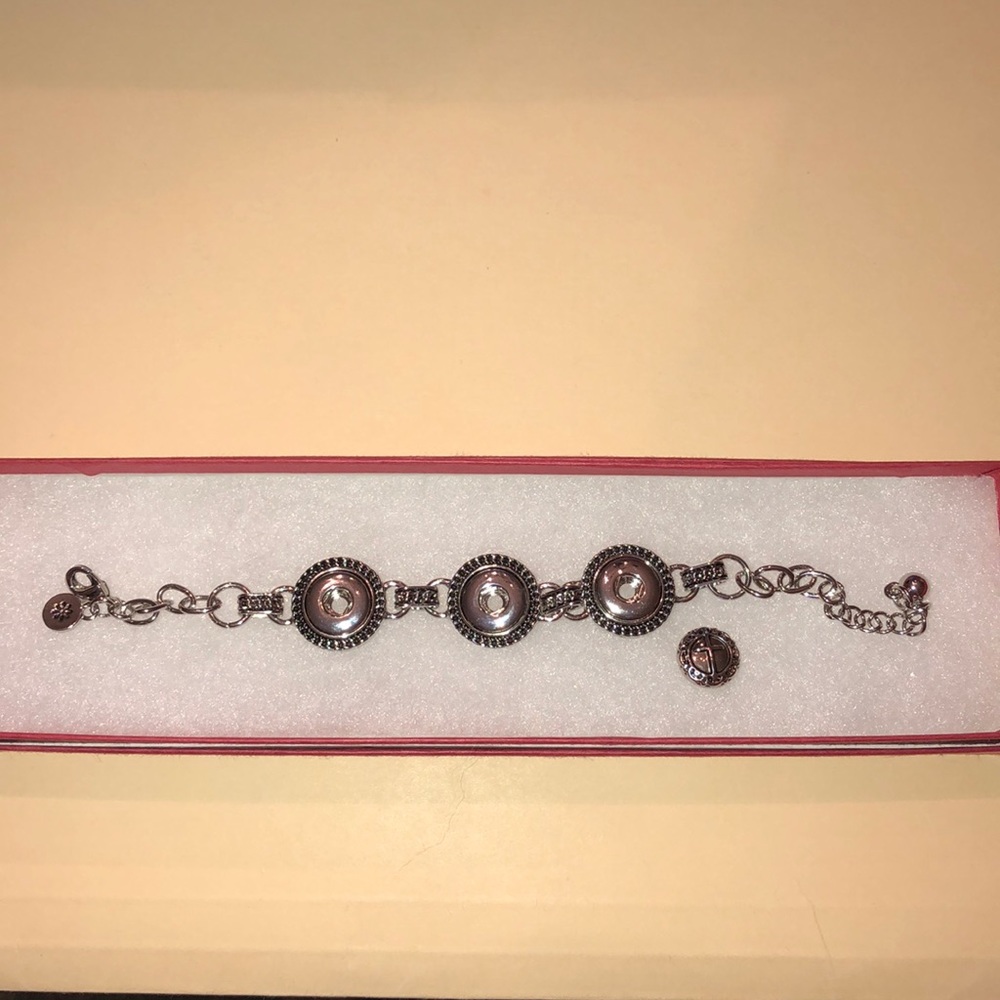 Silver Toggle Closure Snap Button Bracelet